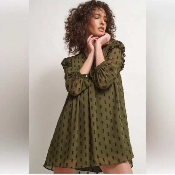 green emerald velvet dress Rubi Green Babydoll Mini Dress - US 6